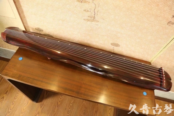 新乡市●久音古琴  ●今日推荐  20230516【收藏级断纹蕉叶】